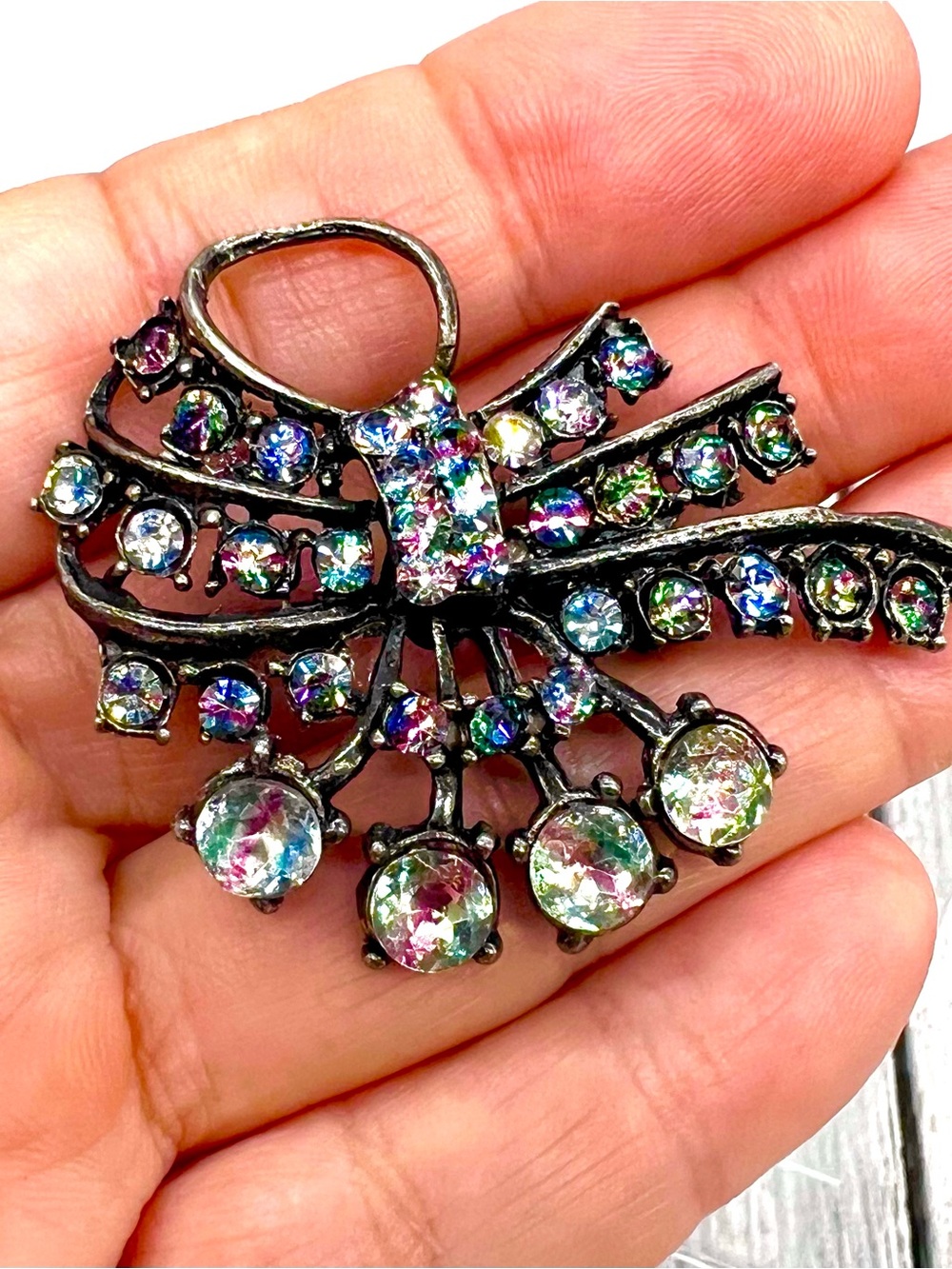 334. Vintage Multicolor Givre’ Pastel Rhinestome Bow Brooch - Women Jewelry - Picture 3 of 6